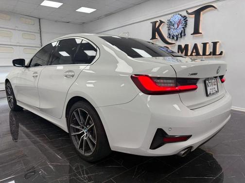 White 2019 BMW 330 xDrive