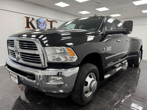 2018 RAM 3500 Big Horn Crew Cab 4x4 8' Box