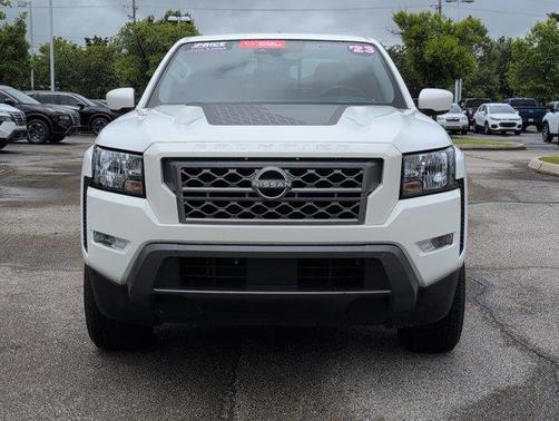 2023 Nissan Frontier SV