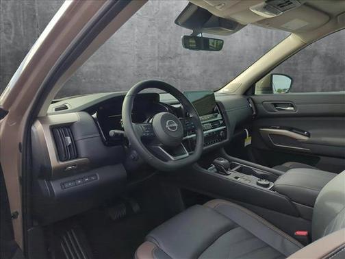 2025 Nissan Pathfinder Platinum 4WD