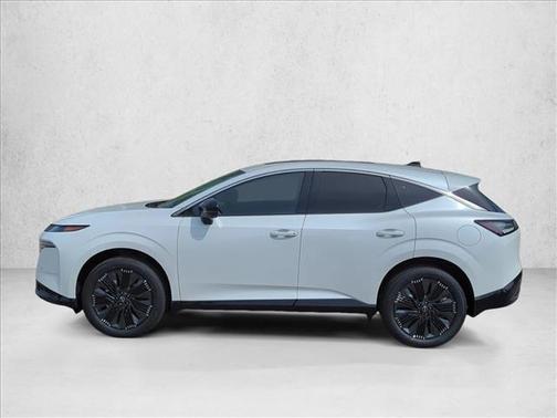 Everest White Pearl Tricoat 2026 Nissan Murano Platinum