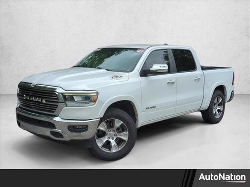 Ivory White Tri-Coat Pearlcoat 2021 RAM 1500 Laramie
