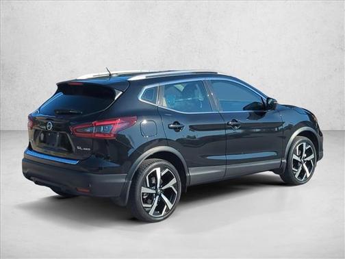 2022 Nissan Rogue Sport SL
