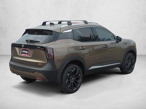 Canyon Bronze Metallic 2026 Nissan Kicks SR