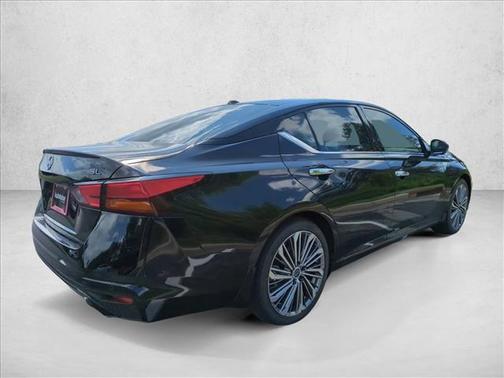2024 Nissan Altima 2.5 SL