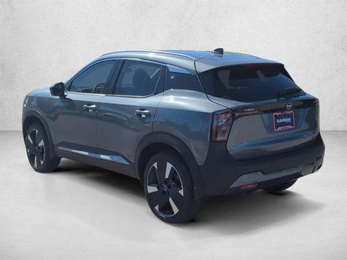 Gun Metallic 2026 Nissan Kicks SR