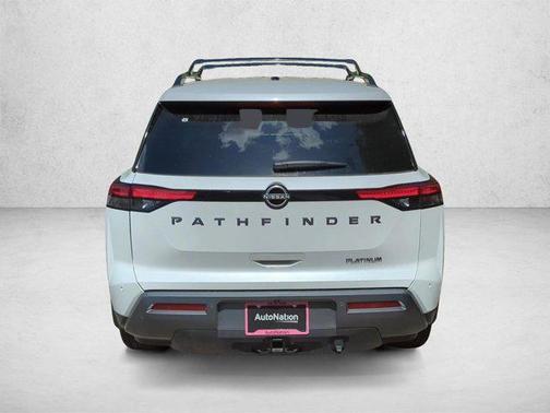 Everest White Pearl Tricoat 2026 Nissan Pathfinder Platinum