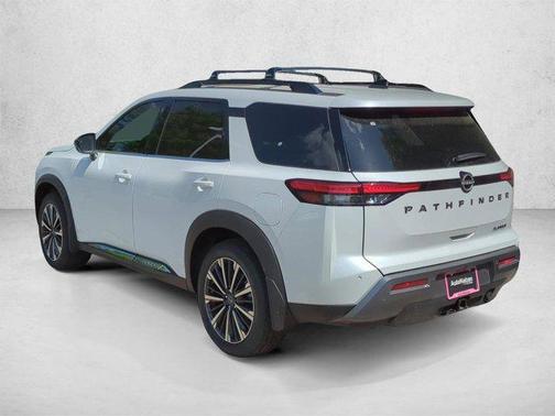 Everest White Pearl Tricoat 2026 Nissan Pathfinder Platinum