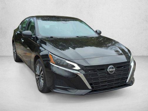 Super Black 2024 Nissan Altima 2.5 SV