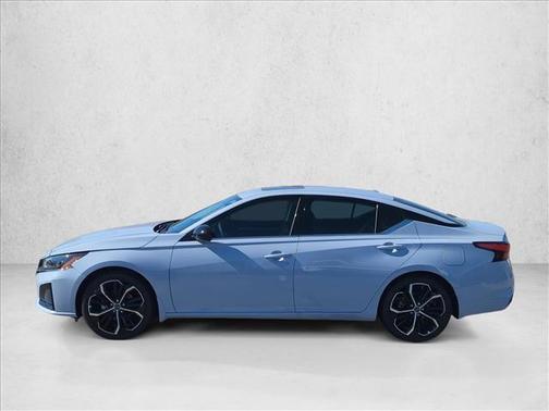 2025 Nissan Altima SR FWD