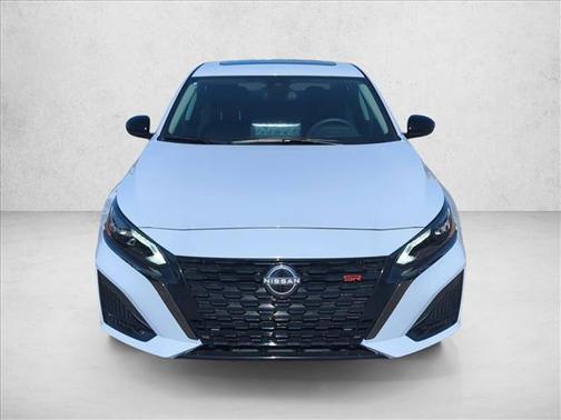 2025 Nissan Altima SR FWD