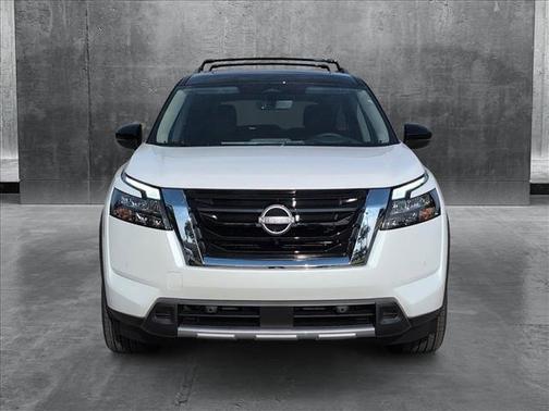 2025 Nissan Pathfinder Platinum FWD