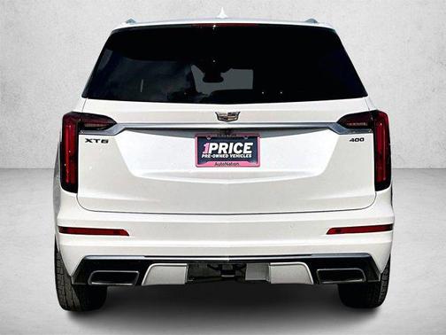 2022 Cadillac XT6 Premium Luxury FWD