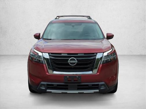 2023 Nissan Pathfinder Platinum FWD