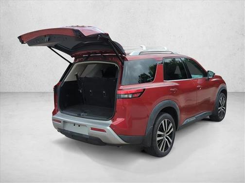 2023 Nissan Pathfinder Platinum FWD