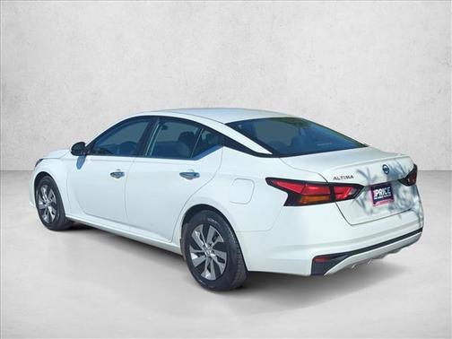 Glacier White 2022 Nissan Altima S FWD