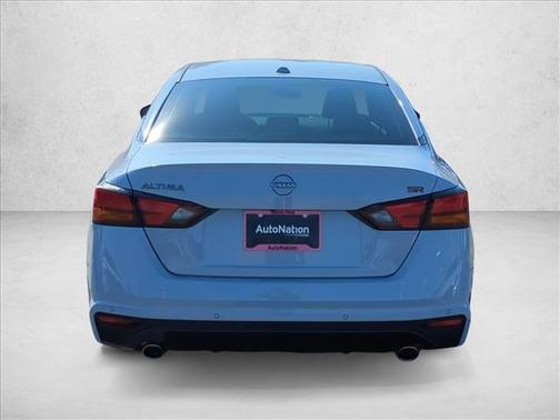 2025 Nissan Altima SR FWD