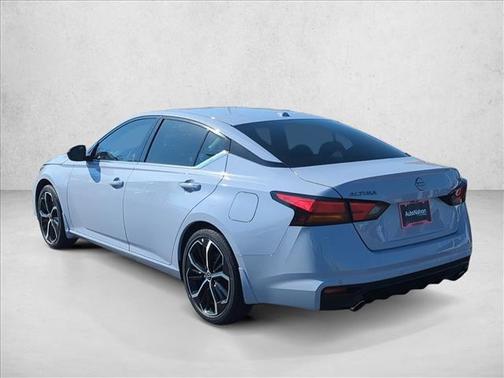 2025 Nissan Altima SR FWD