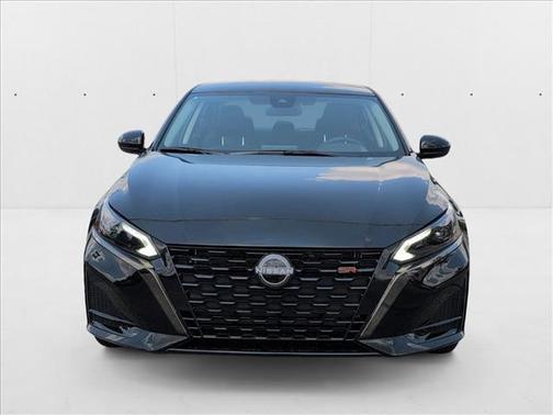 2025 Nissan Altima SR FWD