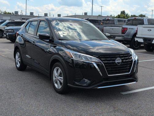 2023 Nissan Kicks S