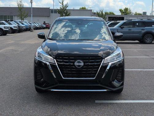 2023 Nissan Kicks S