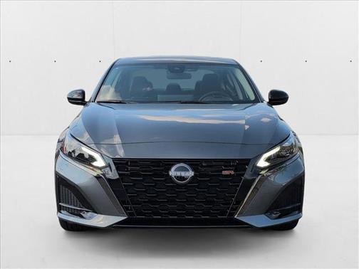 2025 Nissan Altima SR FWD