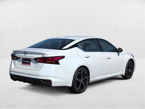 2025 Nissan Altima SR FWD
