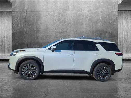 2025 Nissan Pathfinder SL FWD