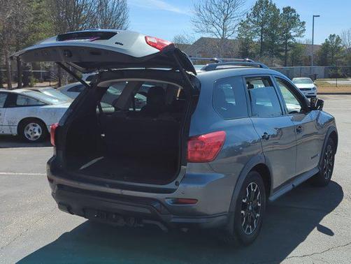 2020 Nissan Pathfinder SL 2WD