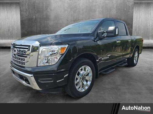 2023 Nissan Titan SV