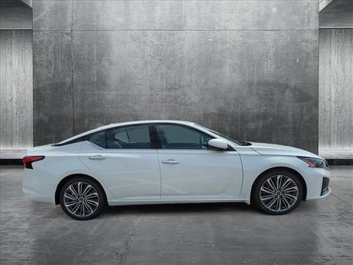 2024 Nissan Altima 2.5 SL