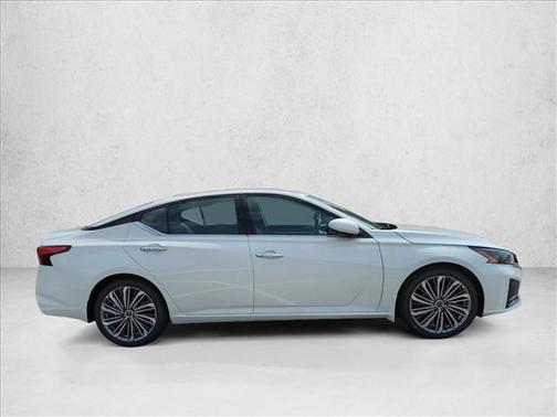 2024 Nissan Altima 2.5 SL