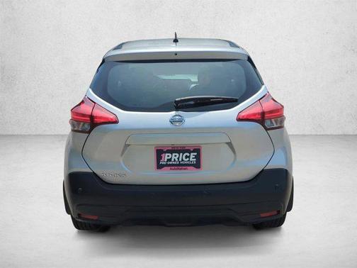 Brilliant Silver Metallic 2020 Nissan Kicks S