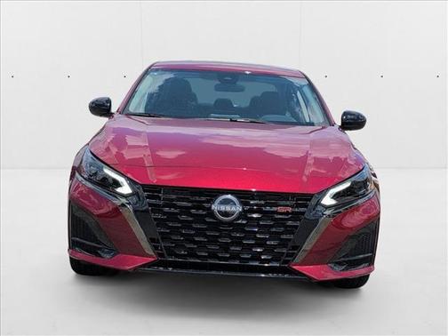 2025 Nissan Altima SR FWD