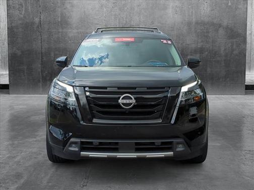 2023 Nissan Pathfinder SL 4WD