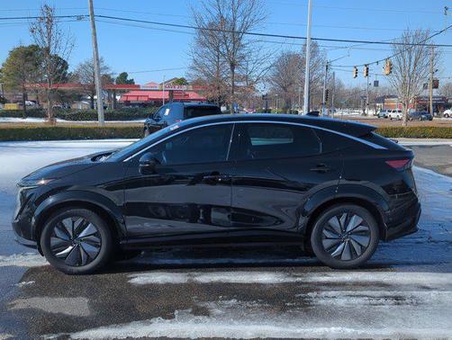 Black Diamond Pearl 2023 Nissan ARIYA ENGAGE