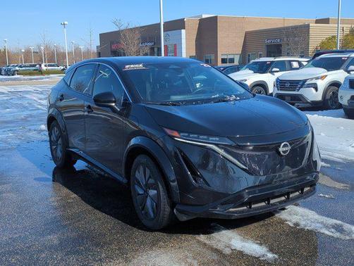Black Diamond Pearl 2023 Nissan ARIYA ENGAGE