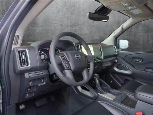 2025 Nissan Frontier SL
