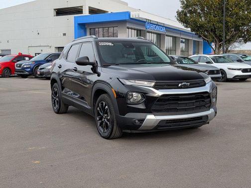 Mosaic Black Metallic 2021 Chevrolet Trailblazer LT