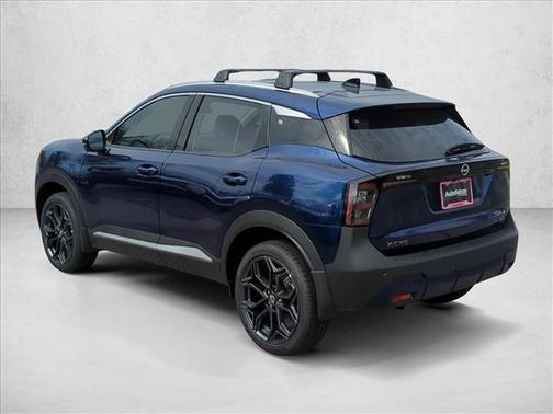 Deep Blue Pearl 2026 Nissan Kicks SR