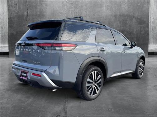 2025 Nissan Pathfinder Platinum FWD