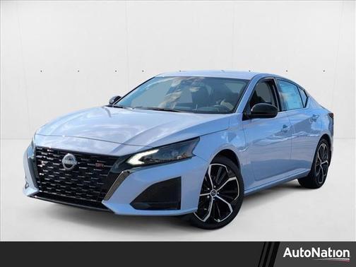 2025 Nissan Altima SR FWD