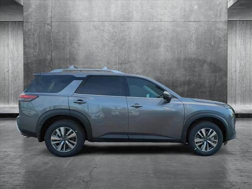 2025 Nissan Pathfinder SL FWD