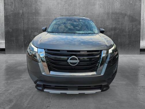 2025 Nissan Pathfinder SL FWD