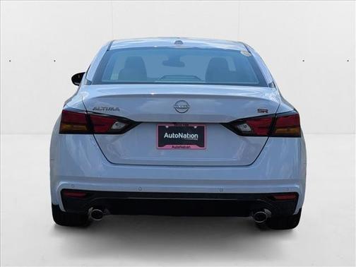 2025 Nissan Altima SR FWD