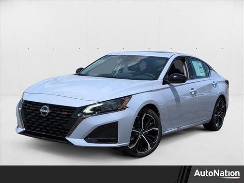 2025 Nissan Altima SR FWD