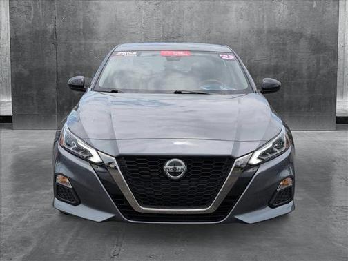 2022 Nissan Altima SR FWD
