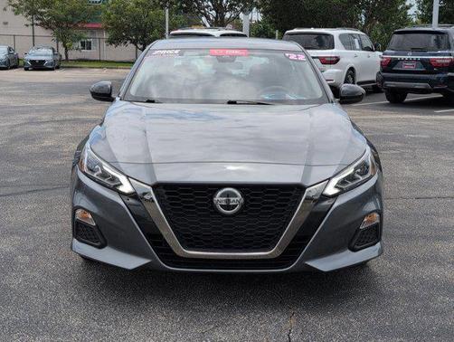 2022 Nissan Altima SR FWD