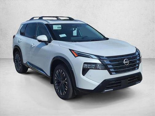 Everest White Pearl Tricoat 2026 Nissan Rogue Platinum