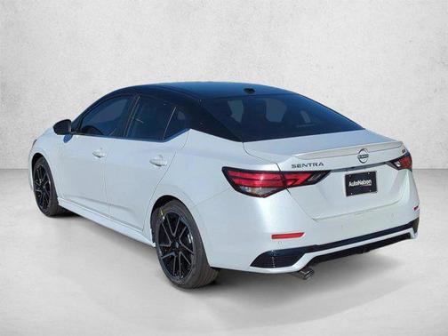 Aspen White Tricoat/Super Black 2025 Nissan Sentra SR